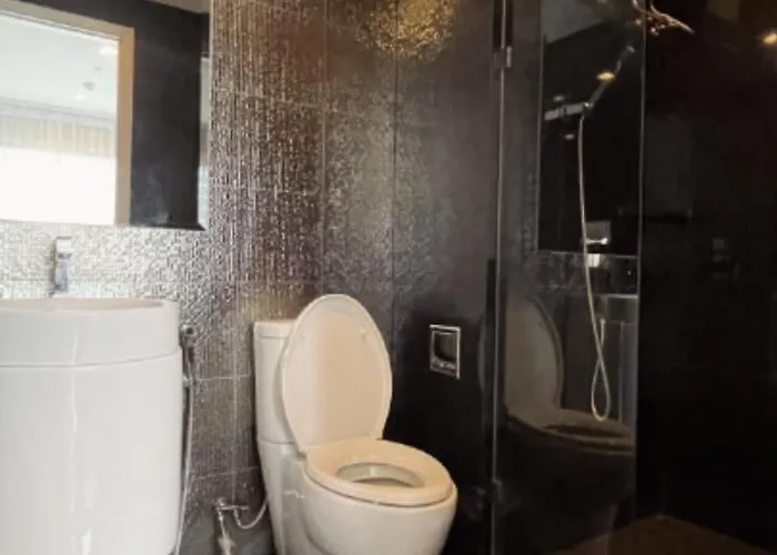 Luxurious Downtown With Train Access Bts Bangkok