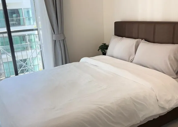 Luxurious Downtown With Train Access Bts