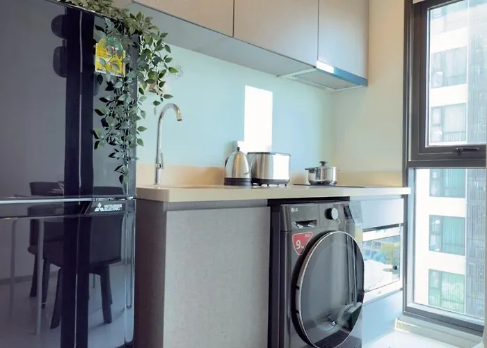 Luxurious Downtown With Train Access Bts Bangkok