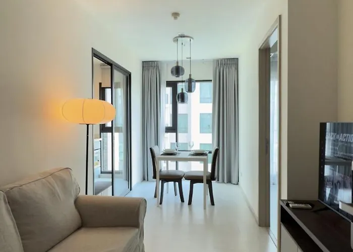 Apartamento Luxurious Downtown With Train Access Bts